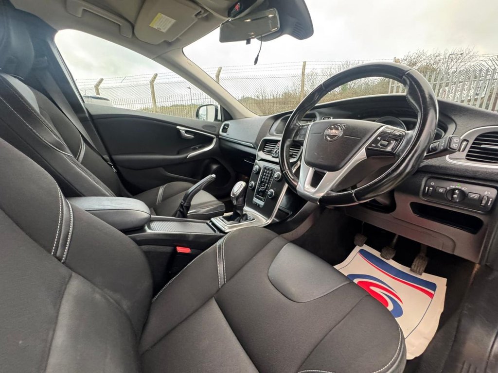 Used Volvo V40 2012 for sale - 77981497: Photo 37