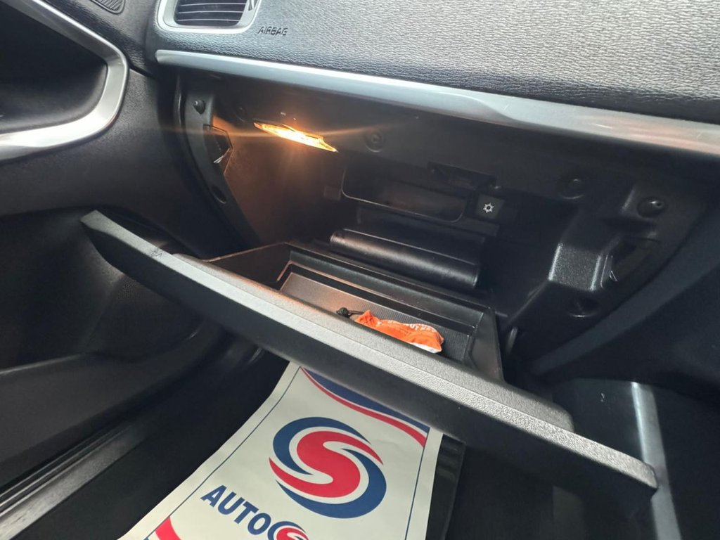 Used Volvo V40 2012 for sale - 77981497: Photo 40