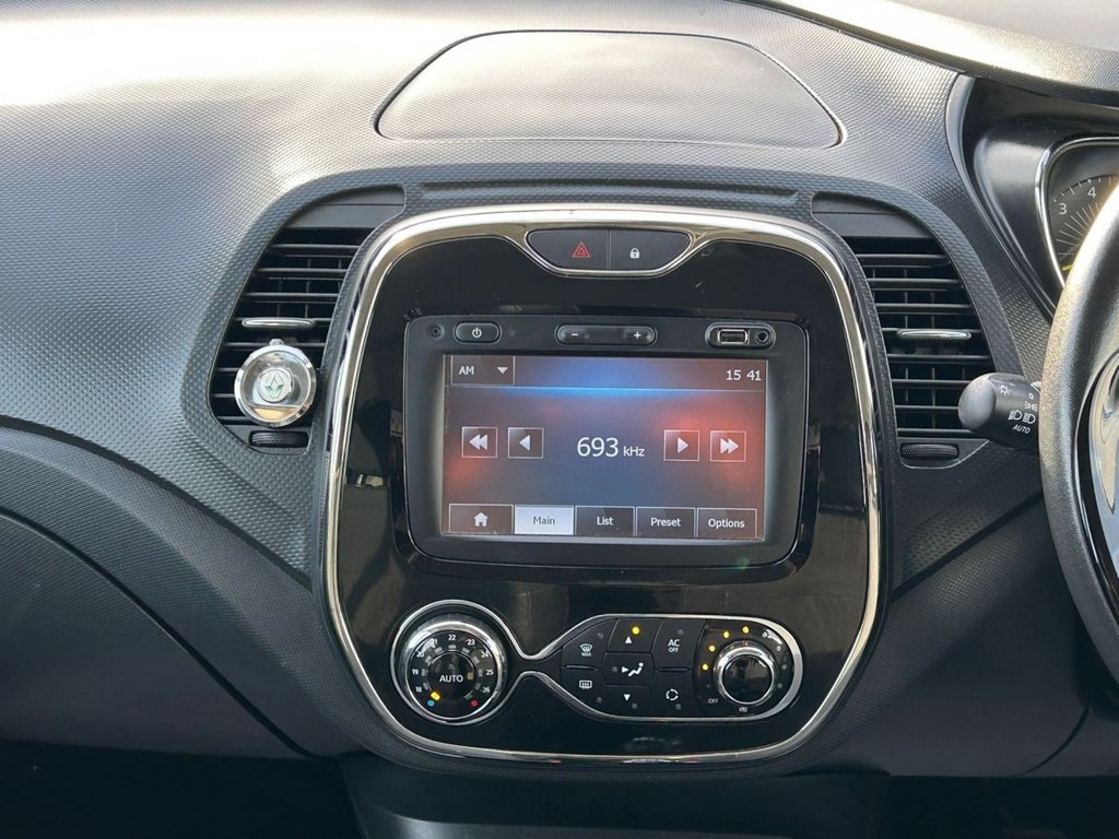 Used Renault Captur 2015 for sale - 77427780: Photo 22
