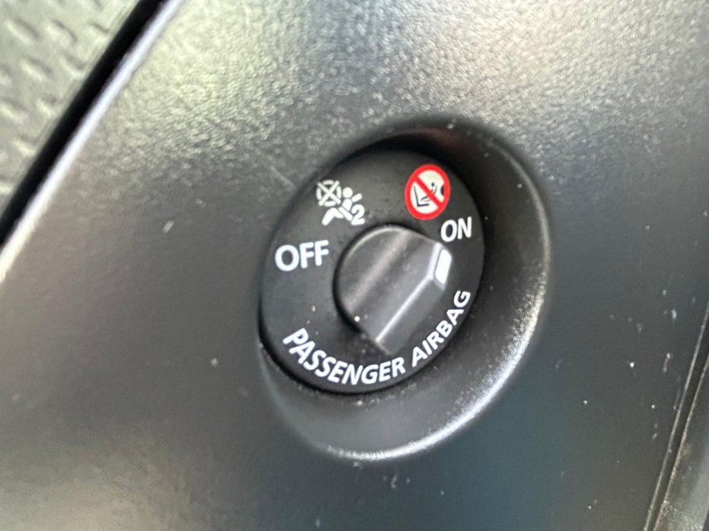 Used Renault Captur 2015 for sale - 77427780: Photo 32