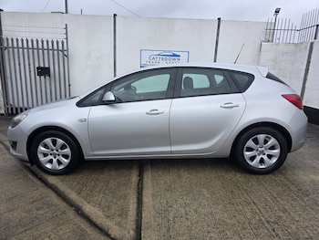 Used Vauxhall Astra 2015 for sale - 76883352: Photo