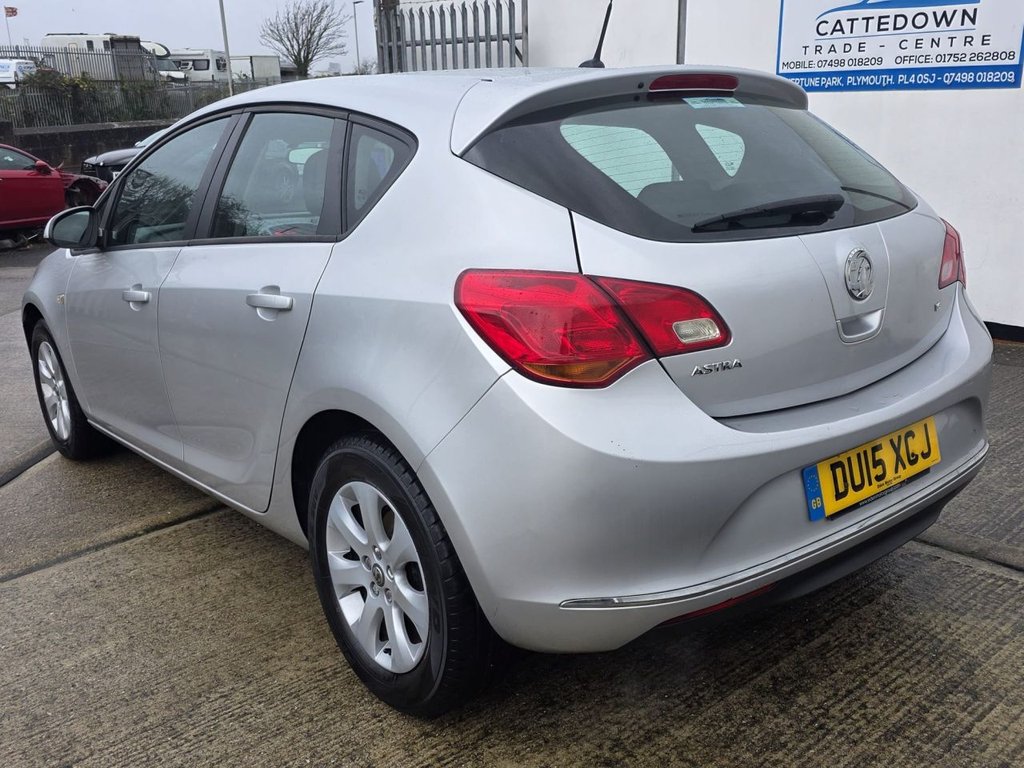 Used Vauxhall Astra 2015 for sale - 76883352: Photo 3