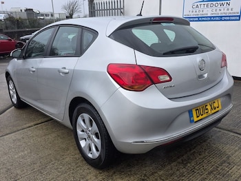 Used Vauxhall Astra 2015 for sale - 76883352: Photo