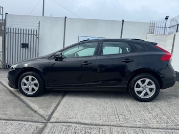 Used Volvo V40 2015 for sale - 78272368: Photo