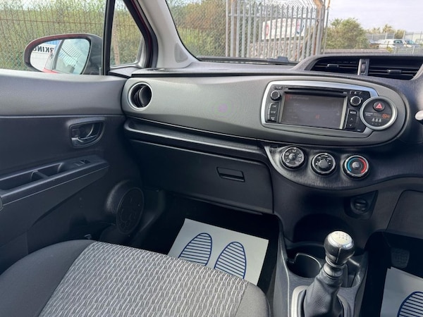 Used Toyota Yaris 2013 for sale - 74272786: Photo 16