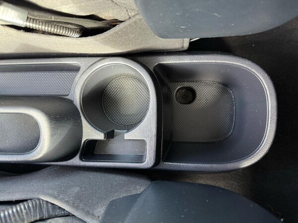 Used Toyota Yaris 2013 for sale - 74272786: Photo 24