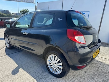 Used Renault Clio 2009 for sale - 75259268: Photo
