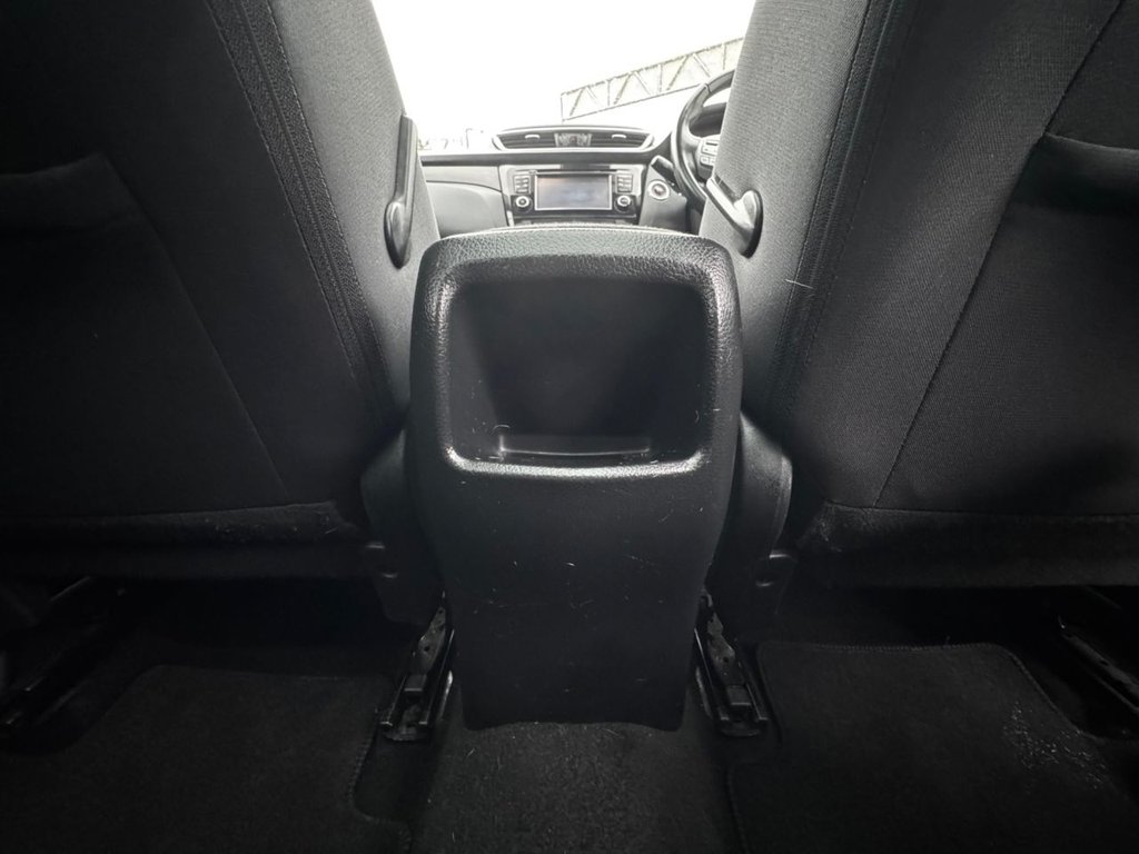 Used Nissan Qashqai 2015 for sale - 77263728: Photo 18