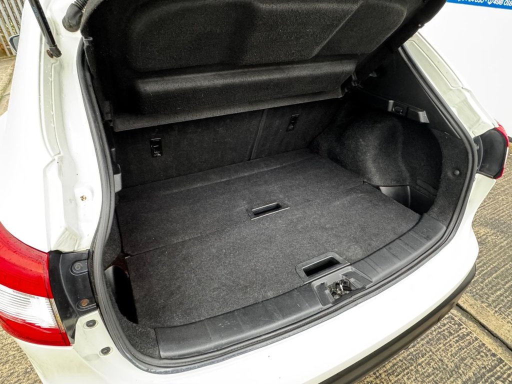 Used Nissan Qashqai 2015 for sale - 77263728: Photo 6