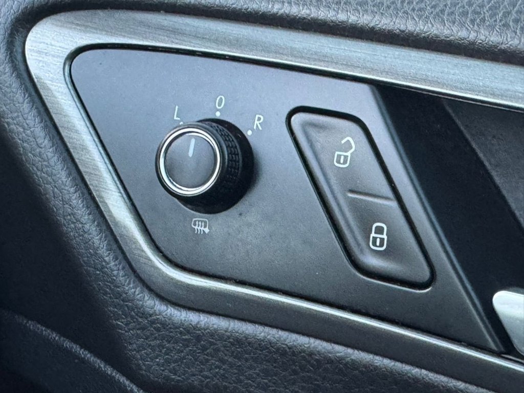 Used Volkswagen Golf 2013 for sale - 76610256: Photo 32