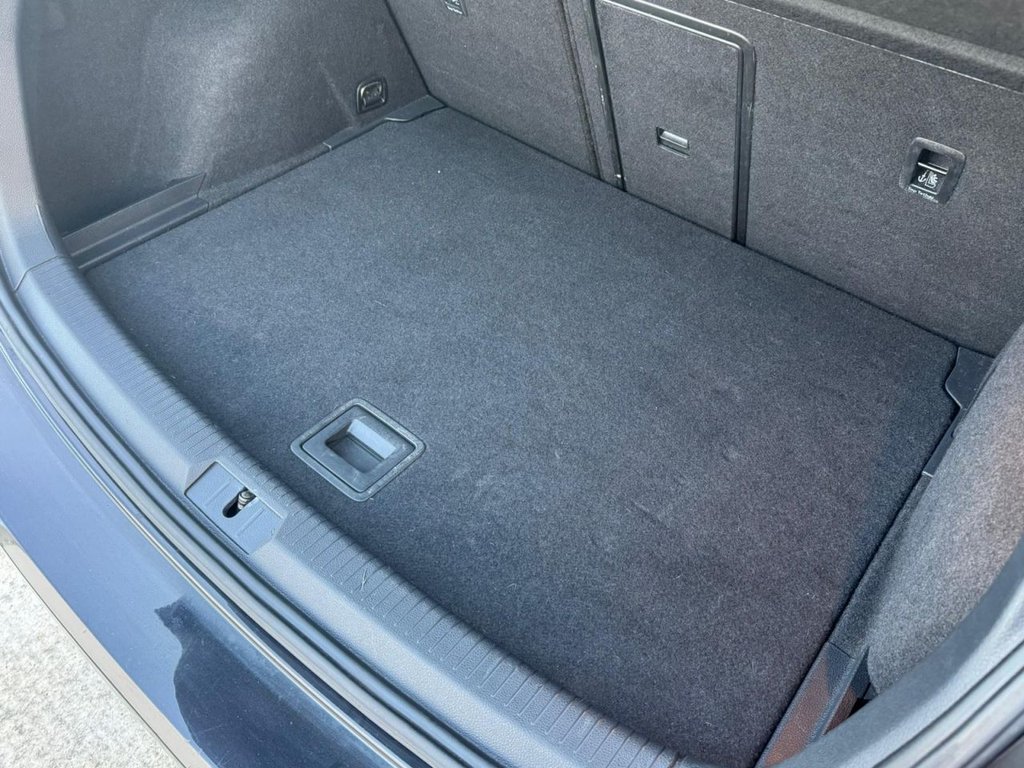 Used Volkswagen Golf 2013 for sale - 76610256: Photo 9