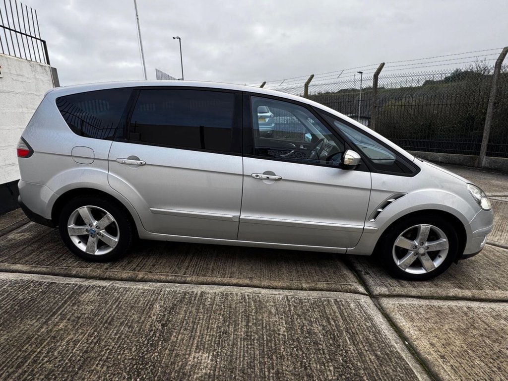 Used Ford S-Max 2009 for sale - 76848310: Photo 11