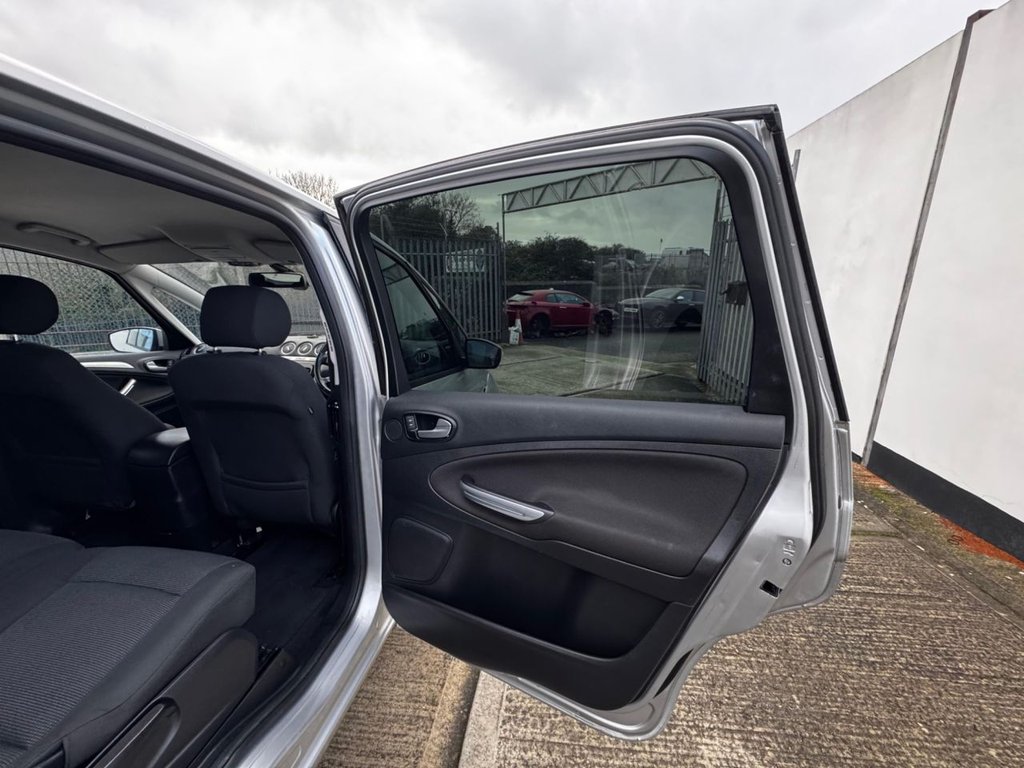 Used Ford S-Max 2009 for sale - 76848310: Photo 14