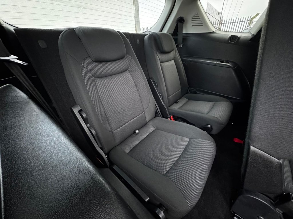 Used Ford S-Max 2009 for sale - 76848310: Photo 15