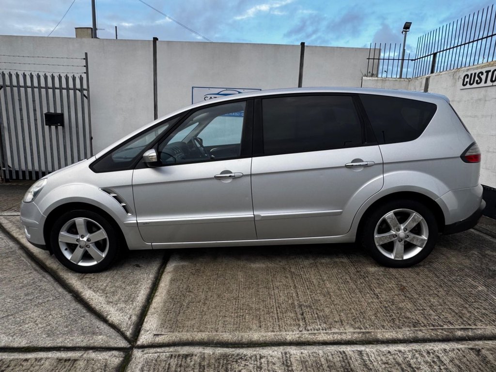 Used Ford S-Max 2009 for sale - 76848310: Photo 2