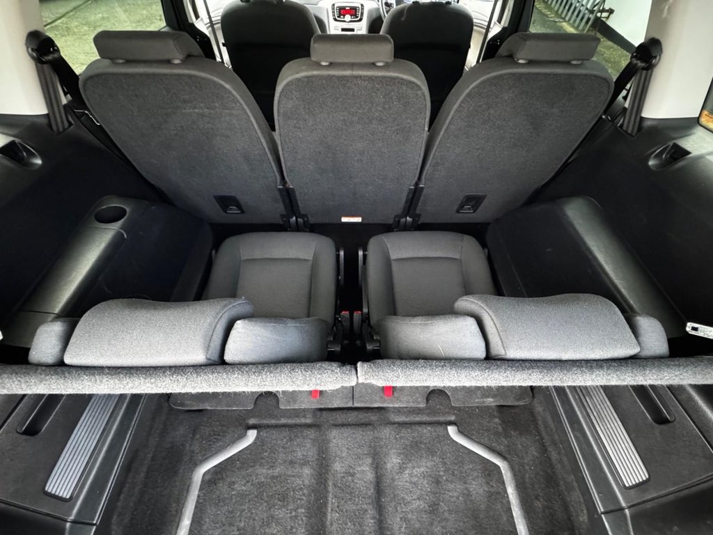 Used Ford S-Max 2009 for sale - 76848310: Photo 7