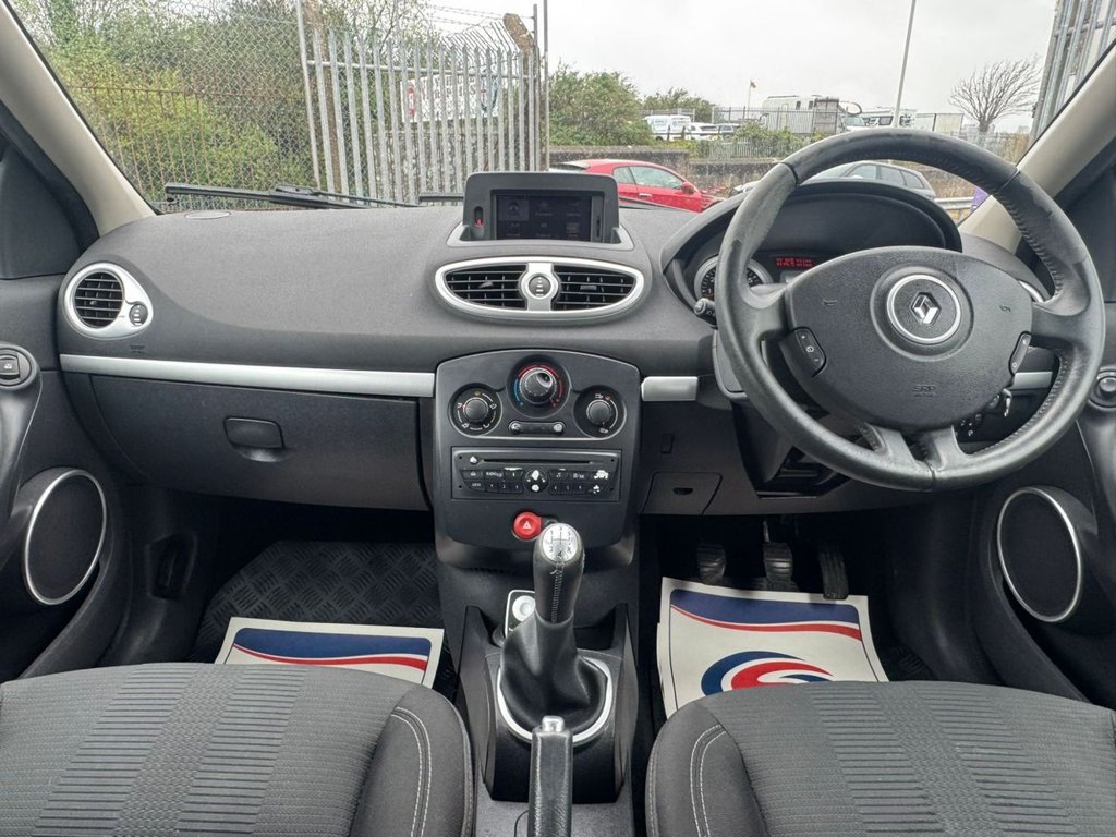 Used Renault Clio 2010 for sale - 78124459: Photo 17
