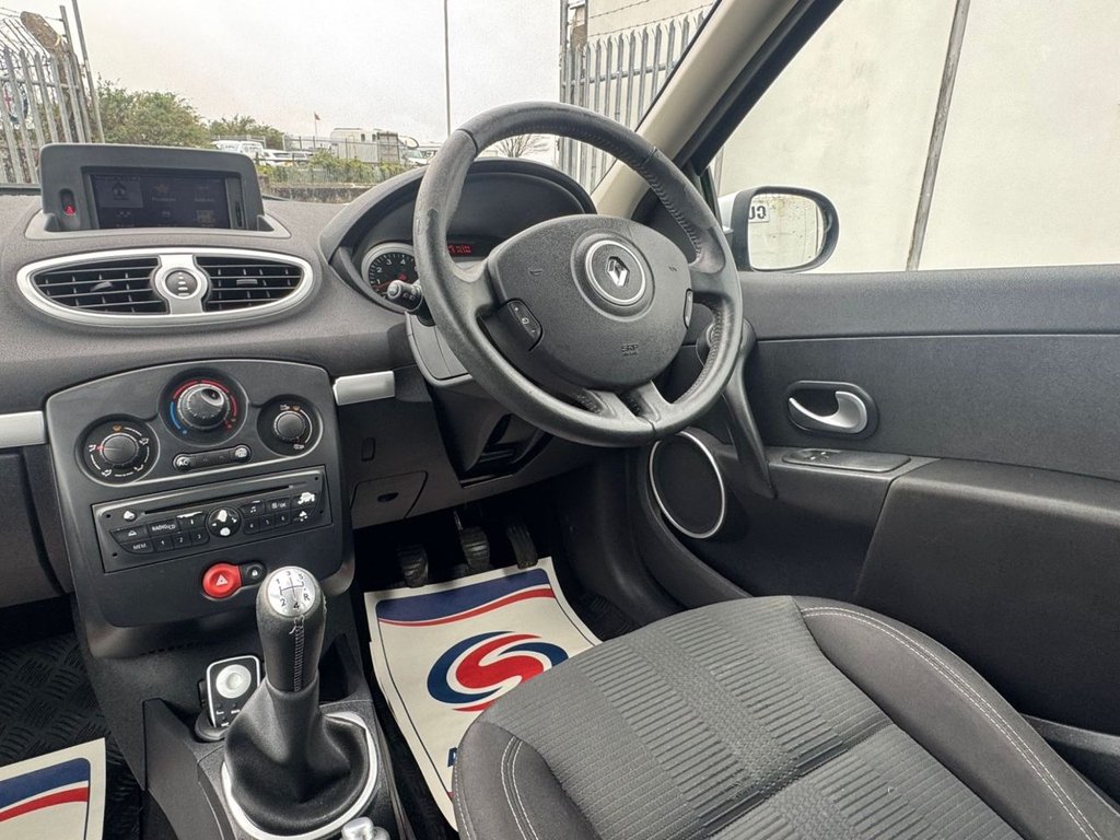 Used Renault Clio 2010 for sale - 78124459: Photo 18
