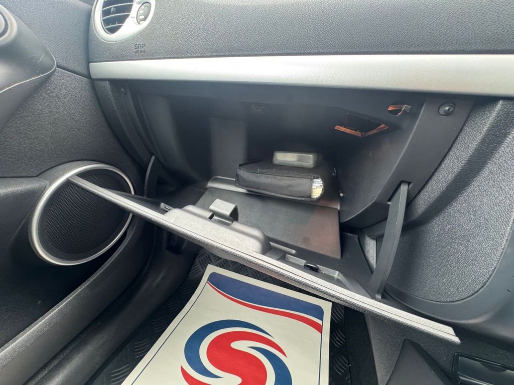 Used Renault Clio 2010 for sale - 78124459: Photo 35