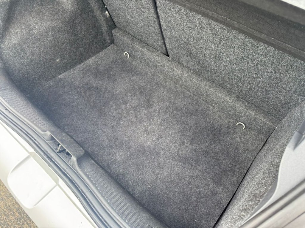 Used Renault Clio 2010 for sale - 78124459: Photo 8