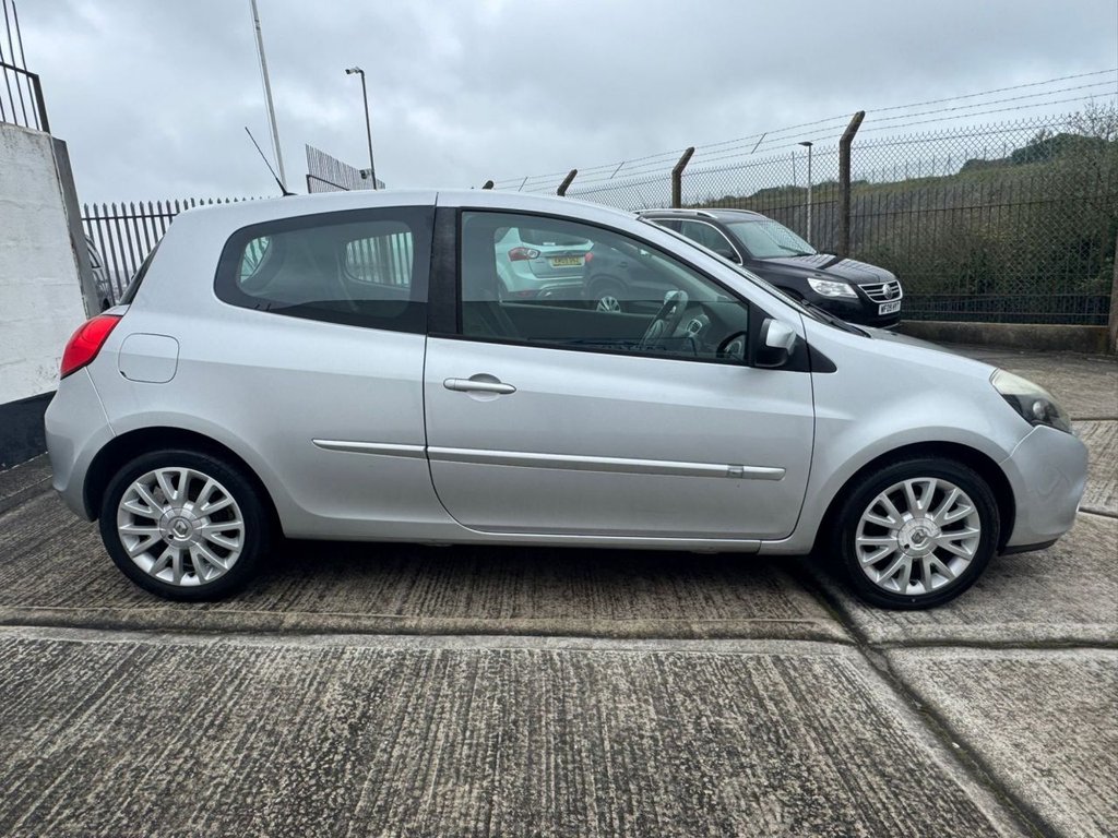 Used Renault Clio 2010 for sale - 78124459: Photo 9