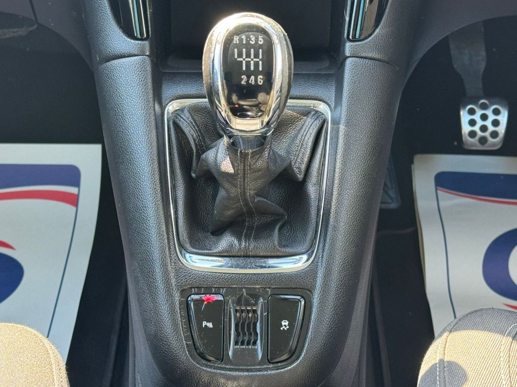 Used Vauxhall Zafira 2015 for sale - 77941762: Photo 28