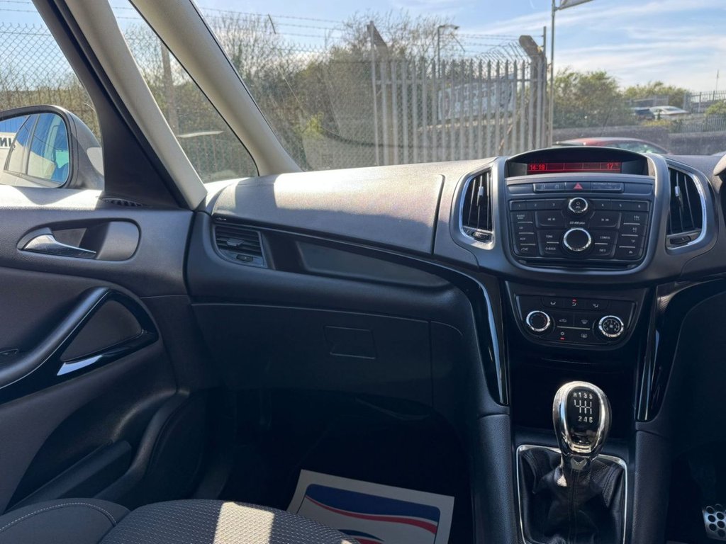 Used Vauxhall Zafira 2015 for sale - 77941762: Photo 31