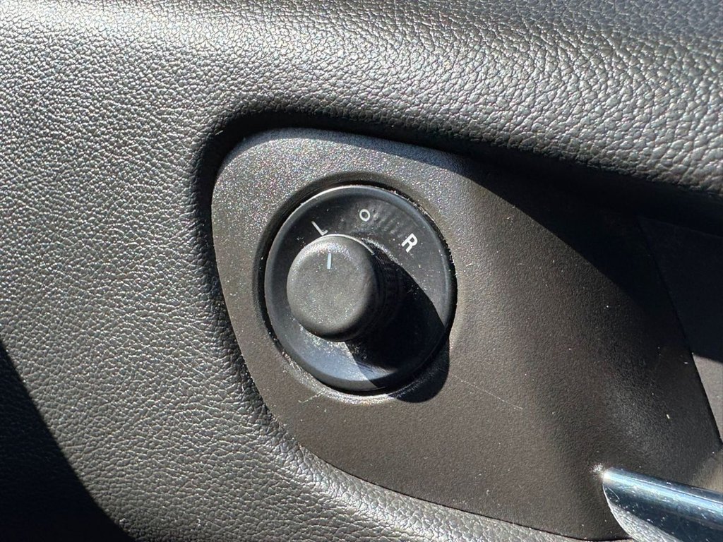 Used Vauxhall Zafira 2015 for sale - 77941762: Photo 35