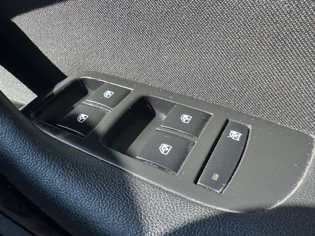 Used Vauxhall Zafira 2015 for sale - 77941762: Photo 36