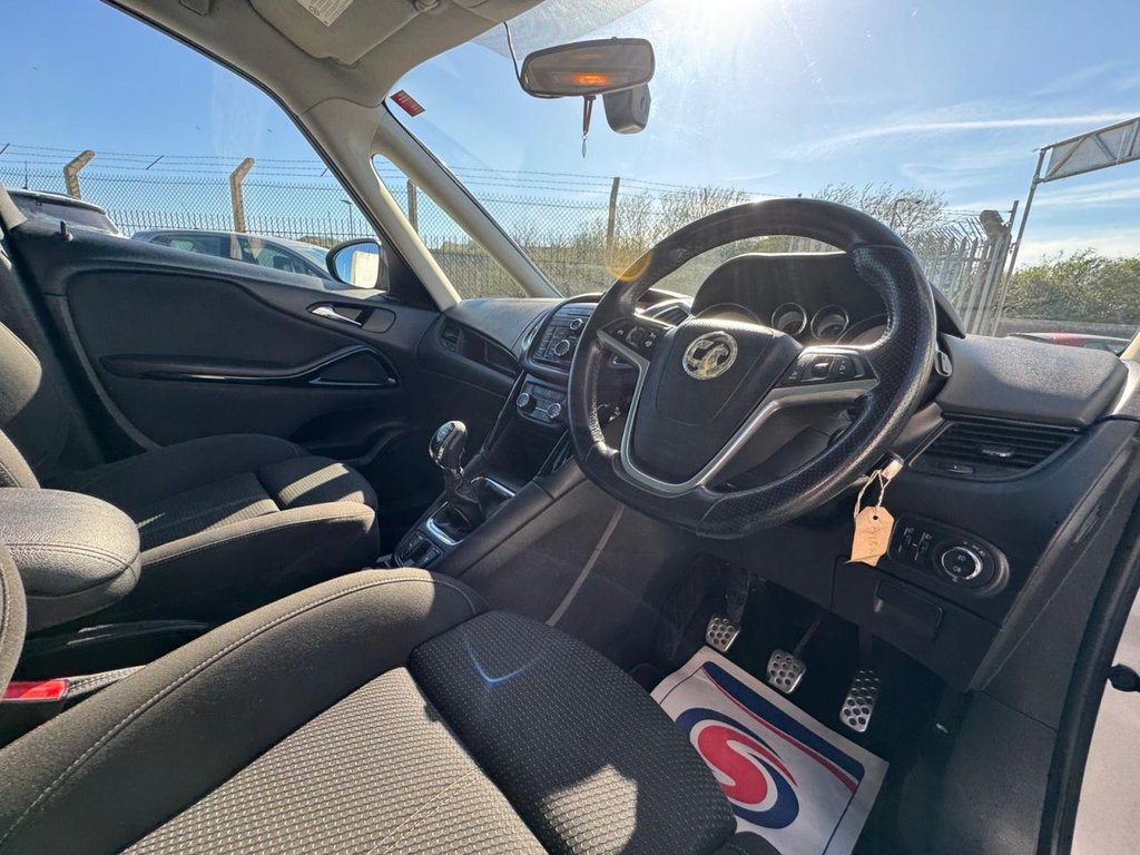 Used Vauxhall Zafira 2015 for sale - 77941762: Photo 39