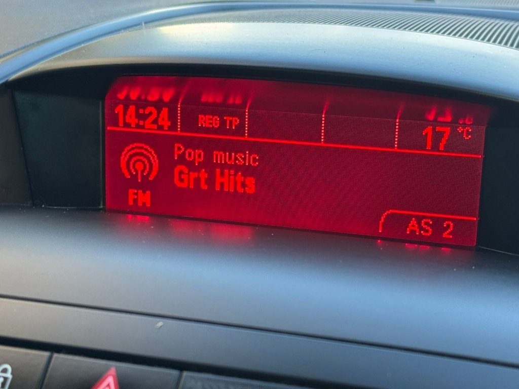 Used Vauxhall Zafira 2015 for sale - 77941762: Photo 46