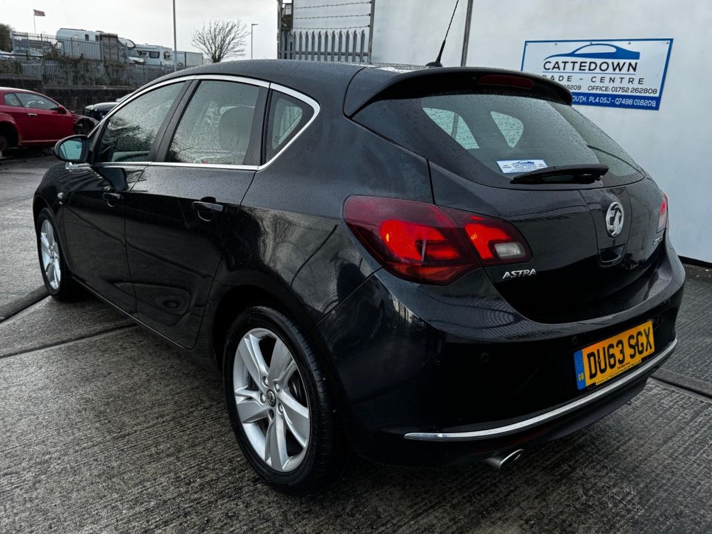 Used Vauxhall Astra 2013 for sale - 77313632: Photo 3