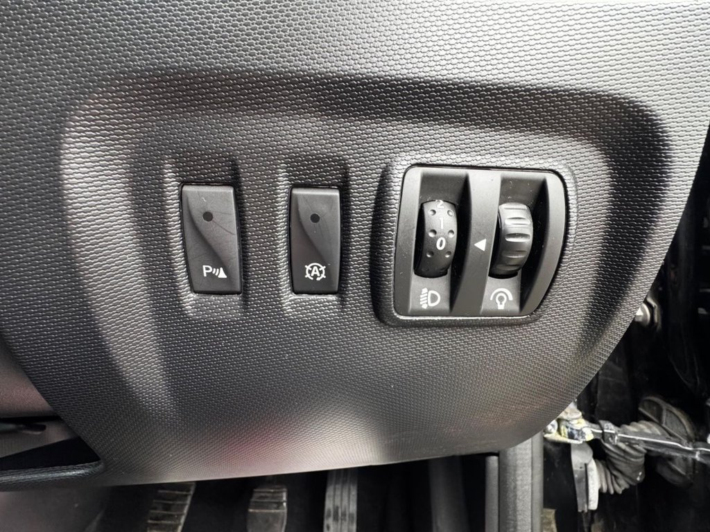 Used Renault Captur 2014 for sale - 76841511: Photo 30