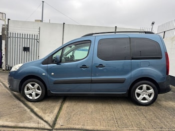 Used Peugeot Partner Tepee 2012 for sale - 77038290: Photo