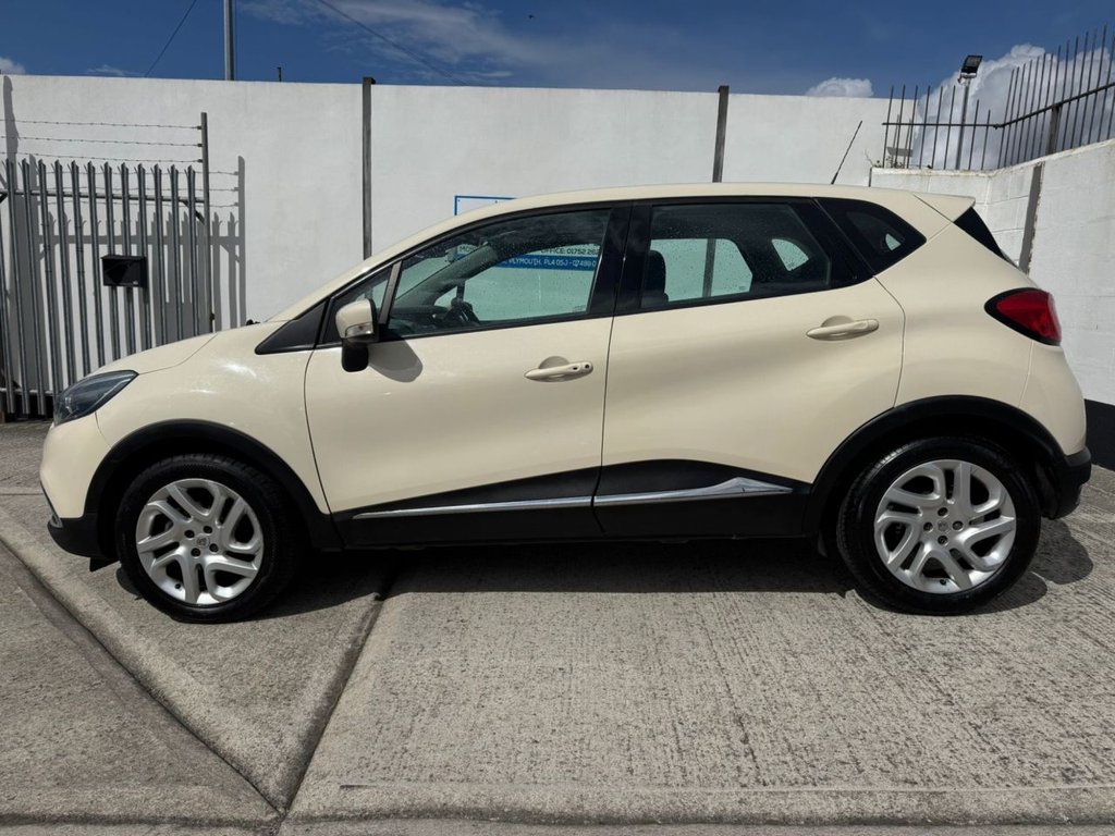 Used Renault Captur 2014 for sale - 76241361: Photo 2