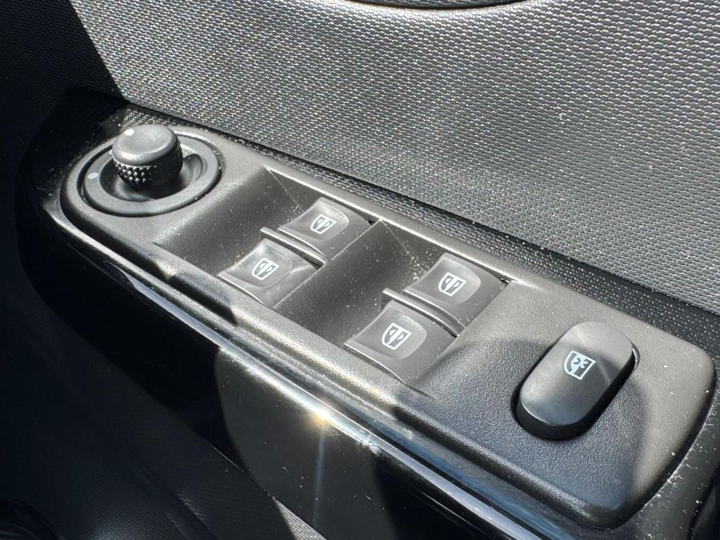 Used Renault Captur 2014 for sale - 76241361: Photo 29