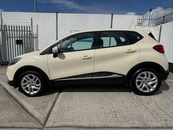 Used Renault Captur 2014 for sale - 76241361: Photo 2