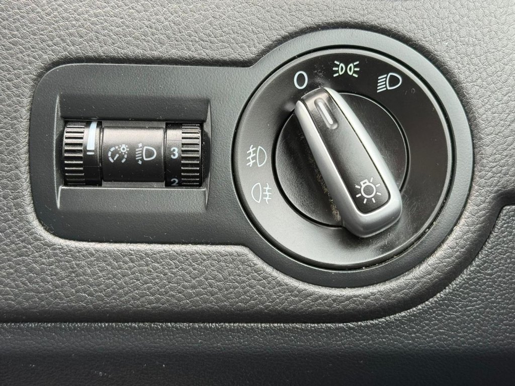 Used Volkswagen Polo 2012 for sale - 77739580: Photo 43