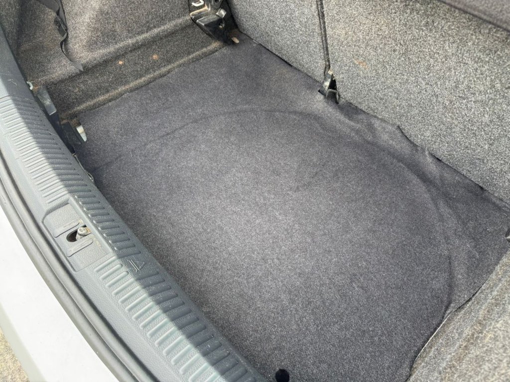 Used Volkswagen Polo 2012 for sale - 77739580: Photo 7