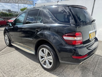 Used Mercedes-Benz M Class 2010 for sale - 78607330: Photo