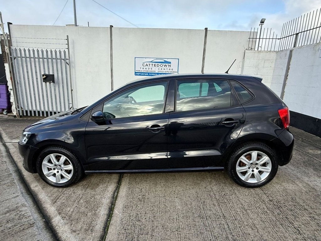 Used Volkswagen Polo 2011 for sale - 76570331: Photo 2