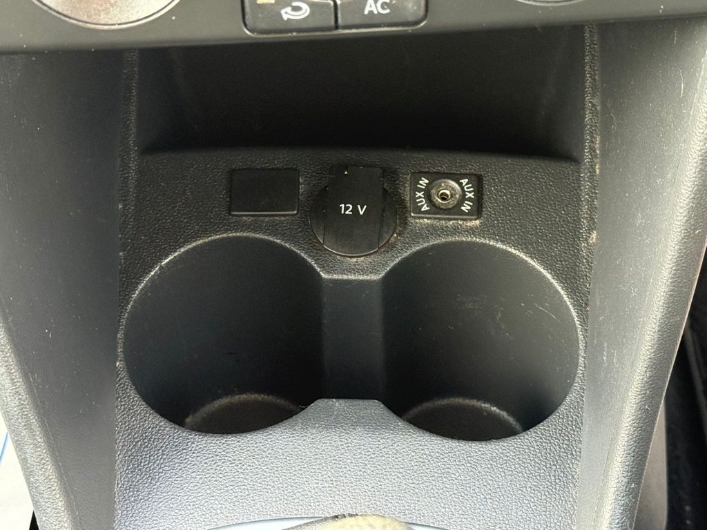 Used Volkswagen Polo 2011 for sale - 76570331: Photo 24