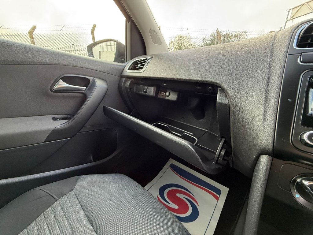 Used Volkswagen Polo 2011 for sale - 76570331: Photo 31