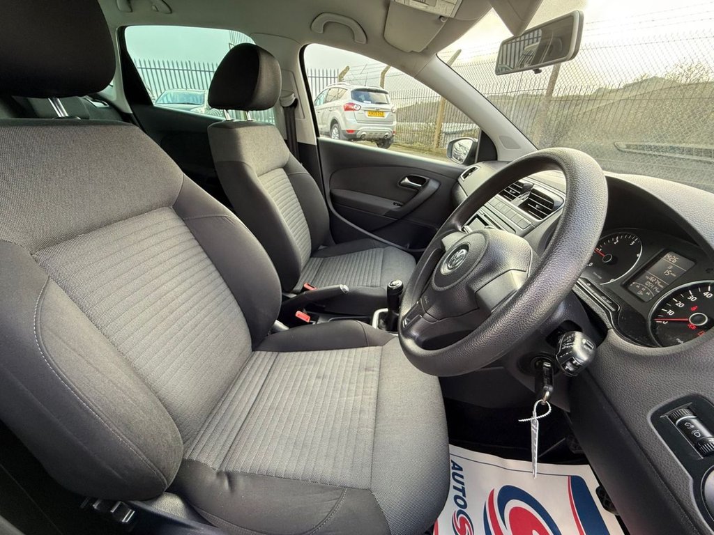 Used Volkswagen Polo 2011 for sale - 76570331: Photo 33