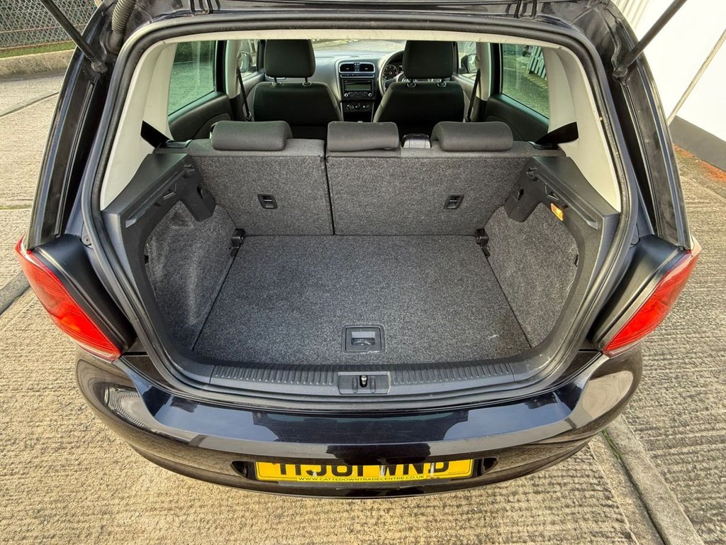 Used Volkswagen Polo 2011 for sale - 76570331: Photo 7