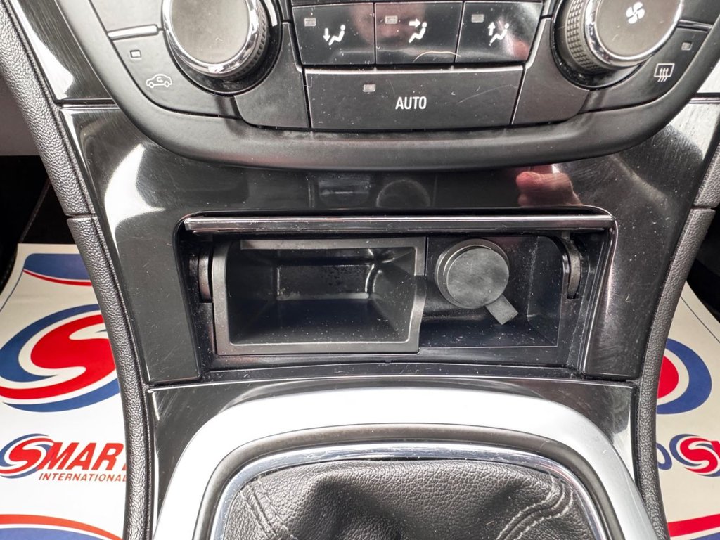 Used Vauxhall Insignia 2011 for sale - 78074120: Photo 27