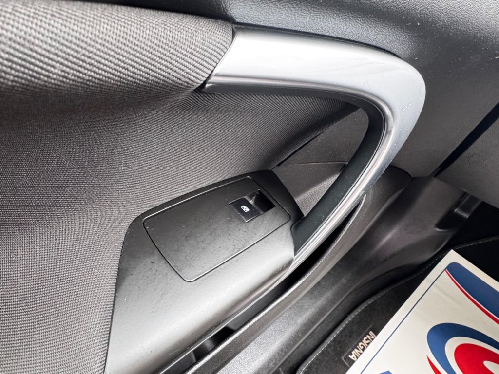 Used Vauxhall Insignia 2011 for sale - 78074120: Photo 40