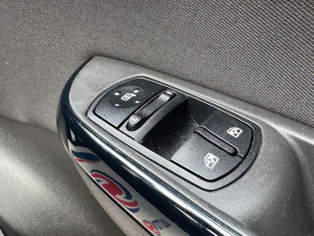 Used Vauxhall Corsa 2015 for sale - 76333748: Photo 40