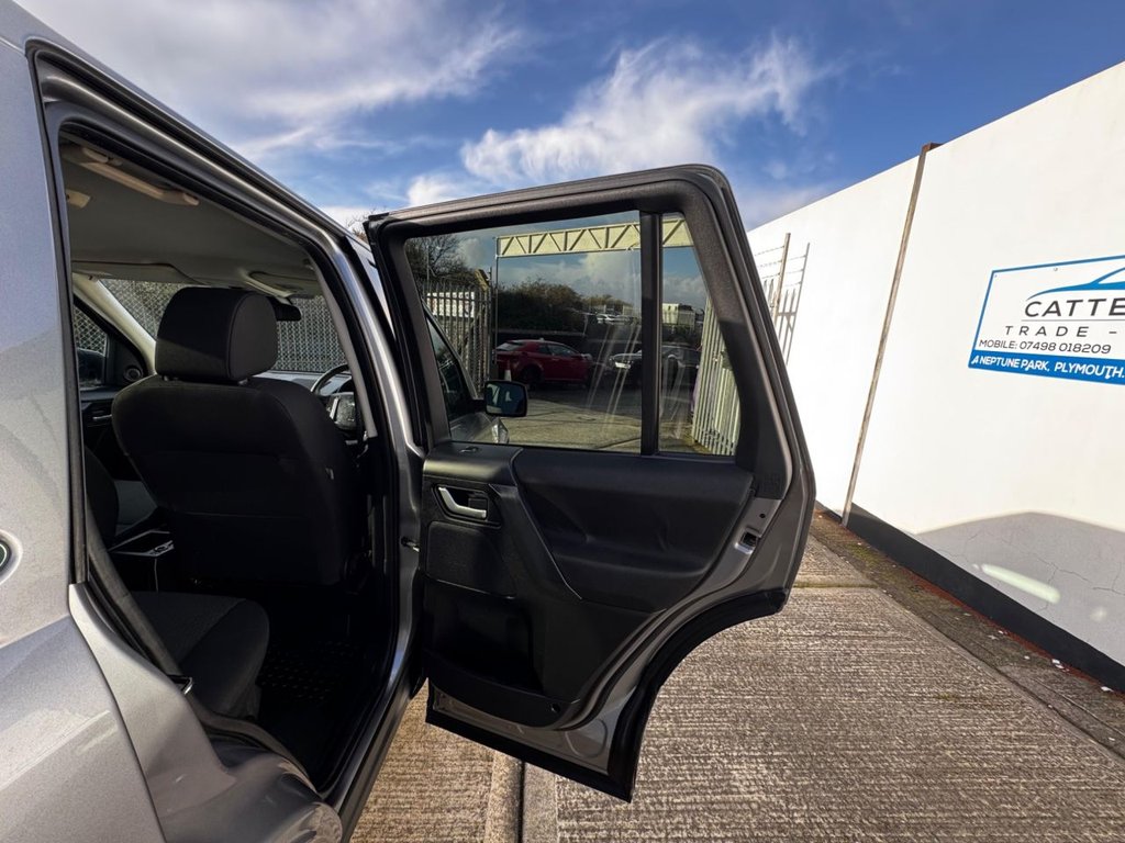 Used Land Rover Freelander 2012 for sale - 77341620: Photo 19