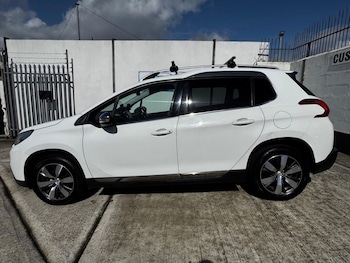Used Peugeot 2008 2016 for sale - 75937309: Photo 2